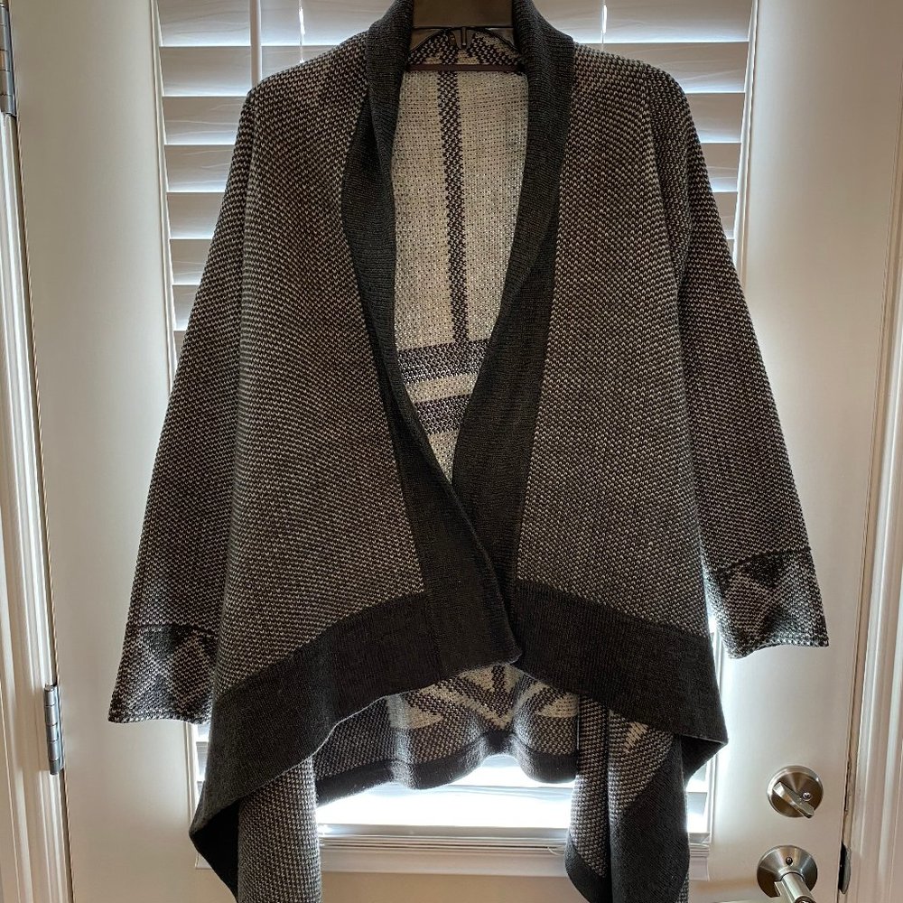 Neiman Marcus Cardigan/Shawl - Women's XS